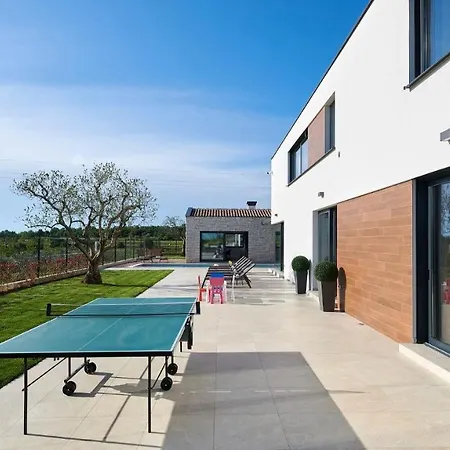 Villa Ansi By *