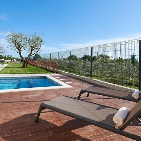 Ansi Villa